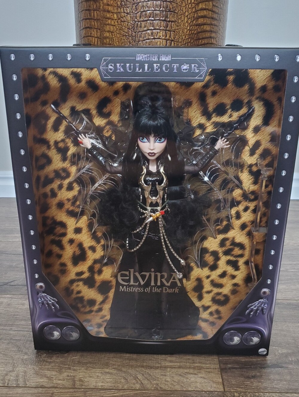 Monster High Doll Skullector Elvira, Mistress of the Dark Collectible